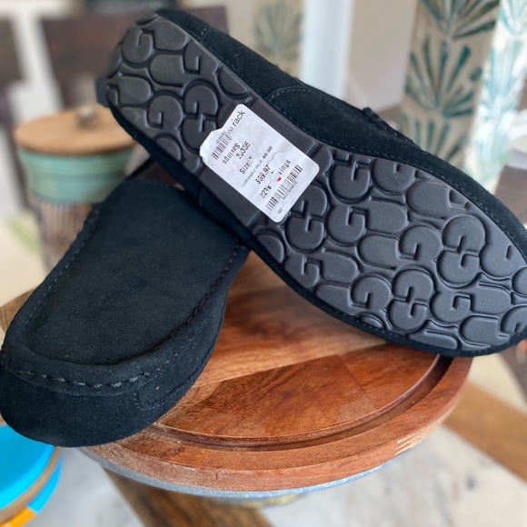 Men’s Ugg loafer main image 4